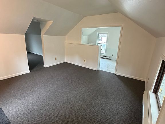 3rd image of 509 N Grove St