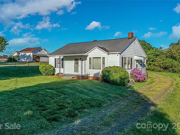 3rd image of 500 Mountain View Dr