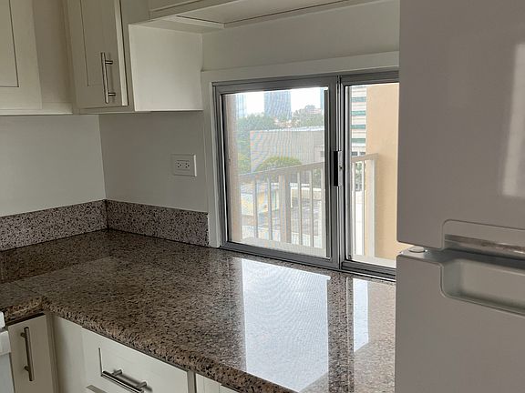 3rd image of 785 Kinau St APT 601