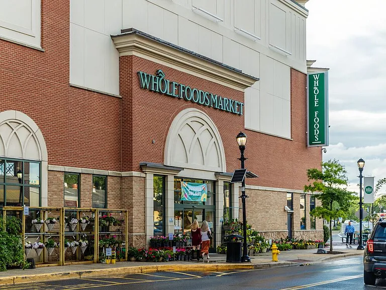 Walking distance to Annapolis Town Center