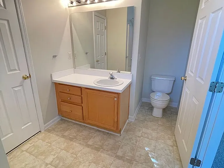 606 Ascott Way — Photo 33