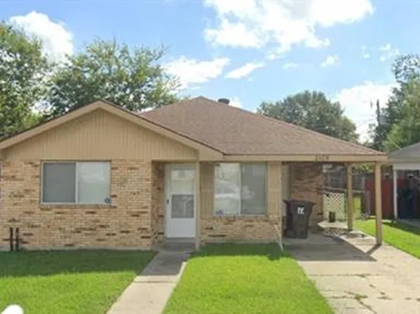 2111 Octavia Dr, Chalmette, LA 70043