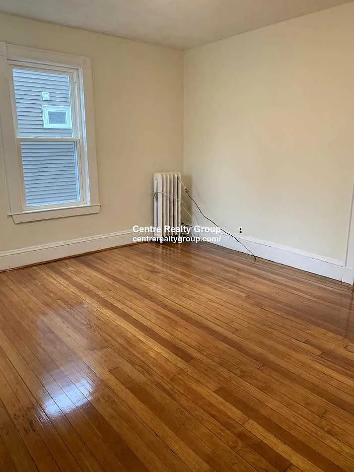 3 bed, $3,300 — Photo 4