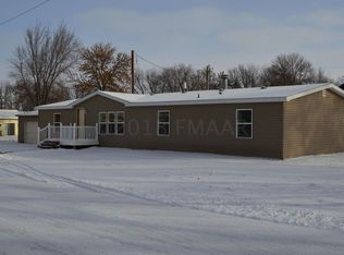 121 2nd Ave E, Hunter, ND 58048