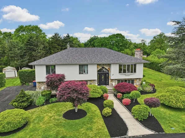 7 Diane Way, Westport, MA 02790