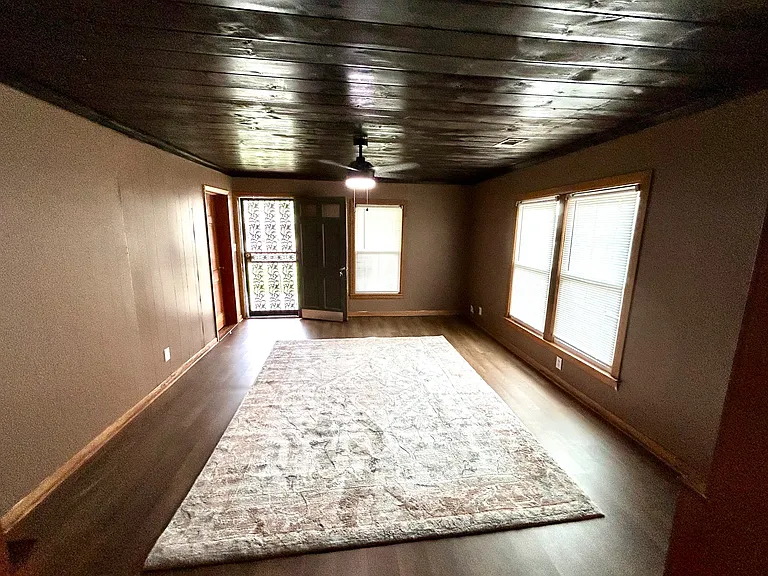 2408 Willow Rd — Photo 3