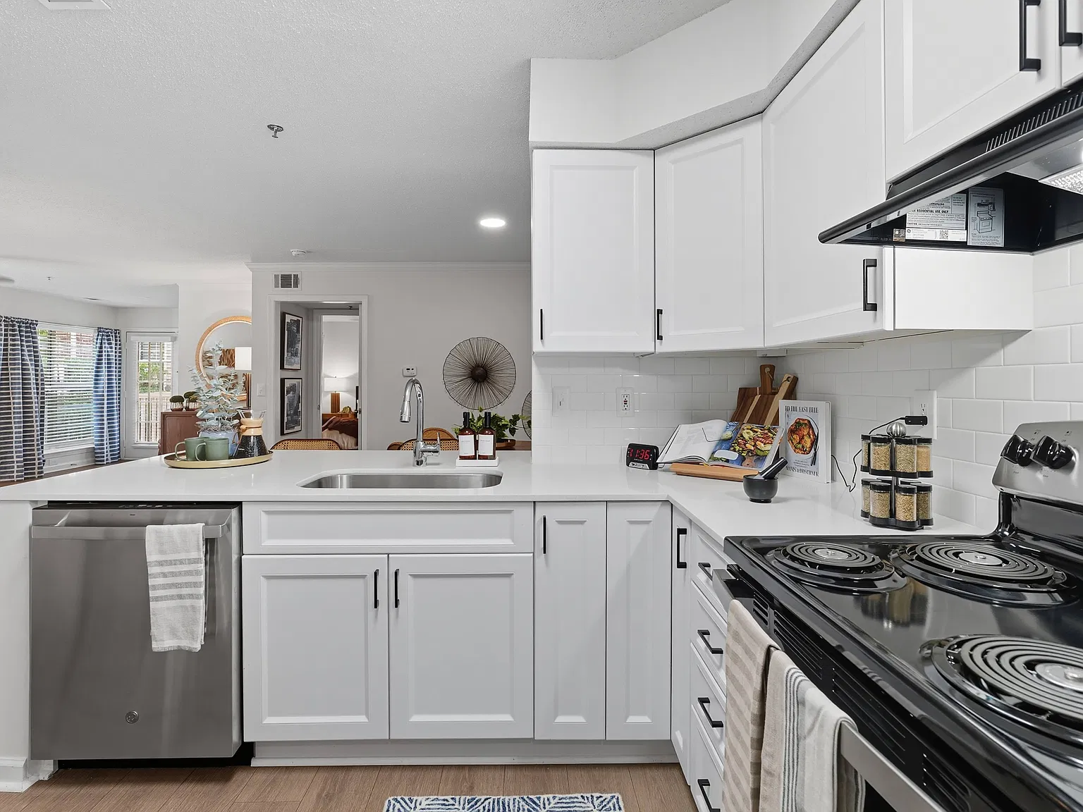 Chroma Park Apartments — Photo 2