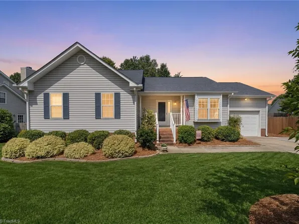 1006 Hastings Hill Rd, Kernersville, NC 27284