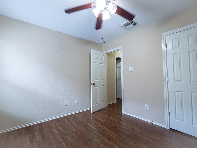 11219 Overland Trail Dr — Photo 17