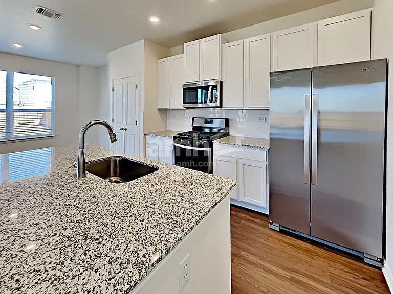 2709 Meadowood Hts — Photo 3