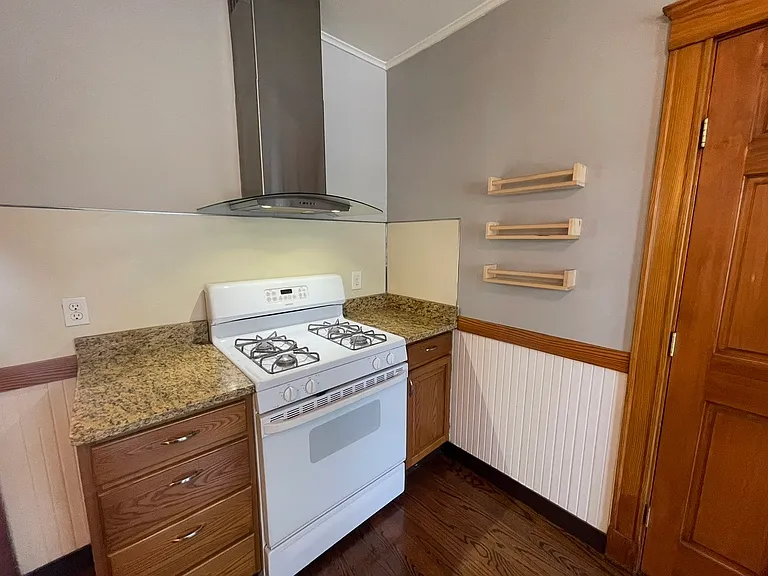 84 S Walnut St #1 — Photo 6