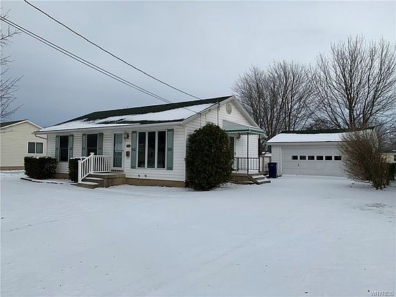 2nd image of 1385 Caravelle Dr
