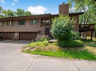 2632 Aspen Ct, White Bear Lake, MN 55110