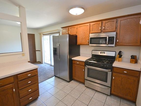 4th image of 53618 Hyde Park Dr