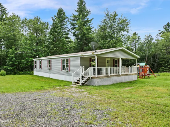 548 Loop Rd, Savoy, MA 01256