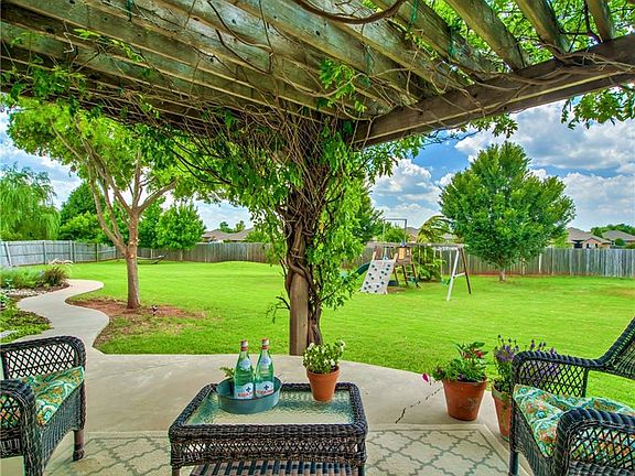 2nd image of 16105 Cantera Creek Dr