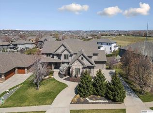 18664 Oregon Cir, Elkhorn, NE 68022
