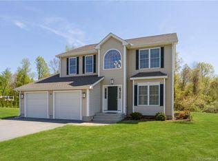 46 Skyline Dr, East Hampton, CT 06424