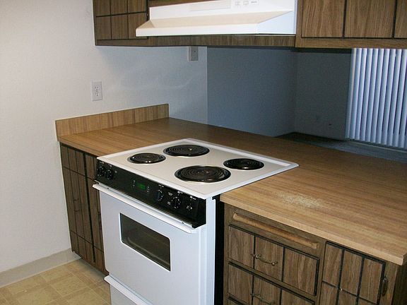 2nd image of 6812 Barbara Lee Cir