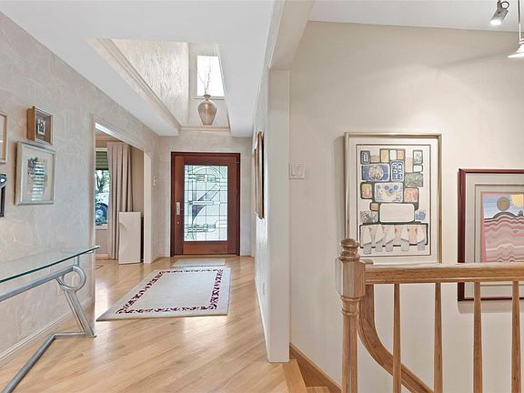 2nd image of 219 Hibler Oaks Dr