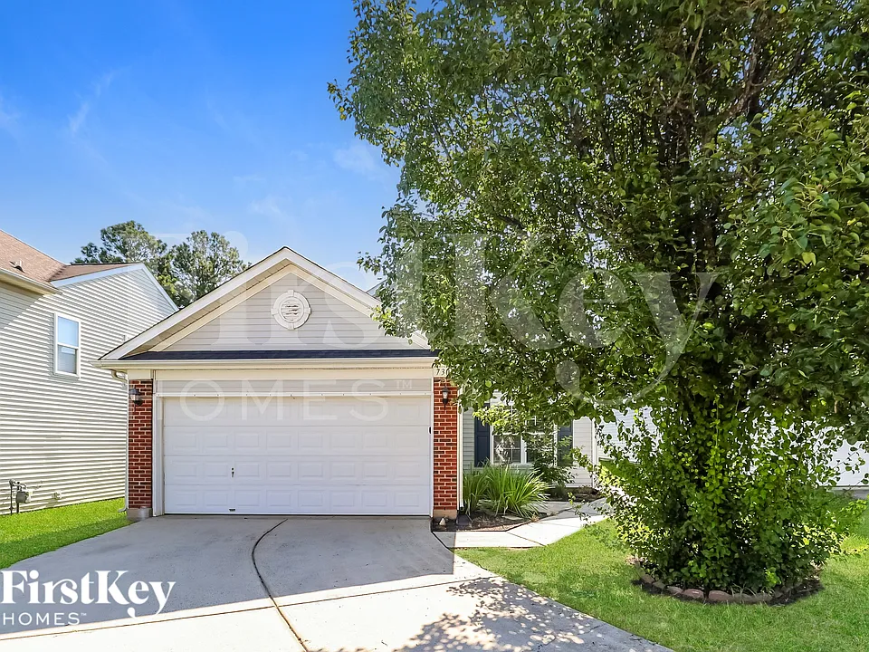 7307 Woodbourne Ln