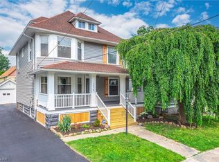 1470 Lauderdale Ave, Lakewood, OH 44107