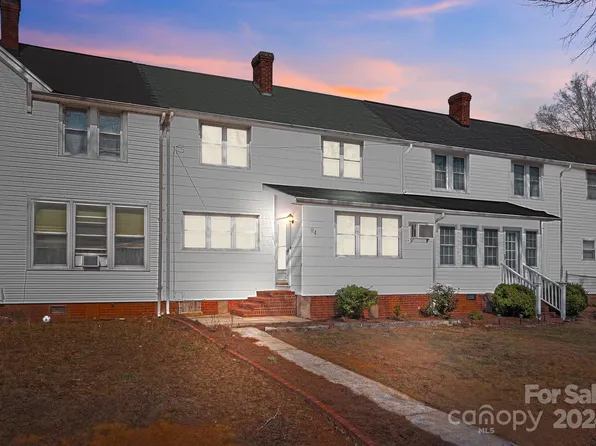 94 Spruce St, Badin, NC 28009