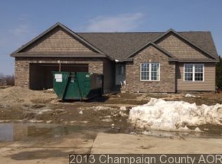 1701 N Brook Ct, Mahomet, IL 61853