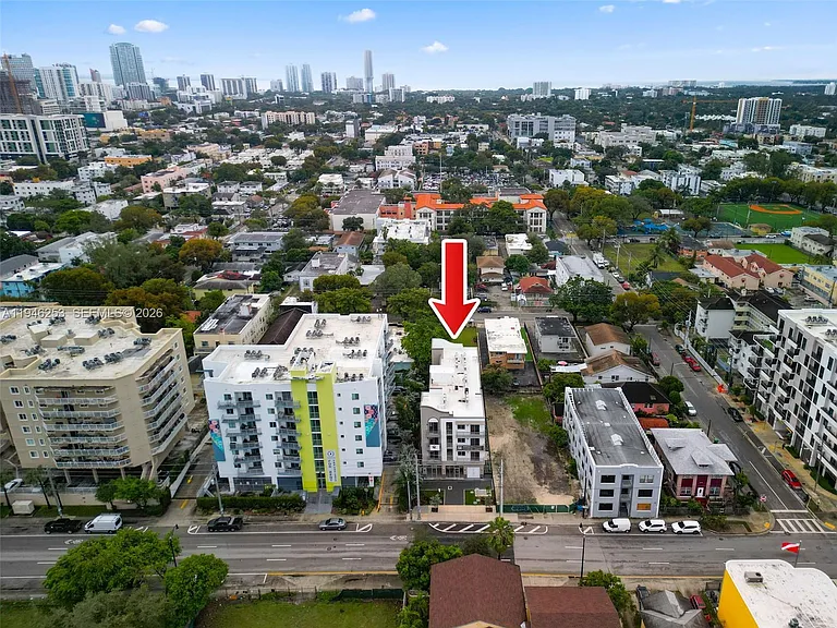 650 SW 1st St #305 — Photo 23