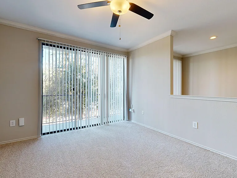 Lakeline Villas — Photo 91