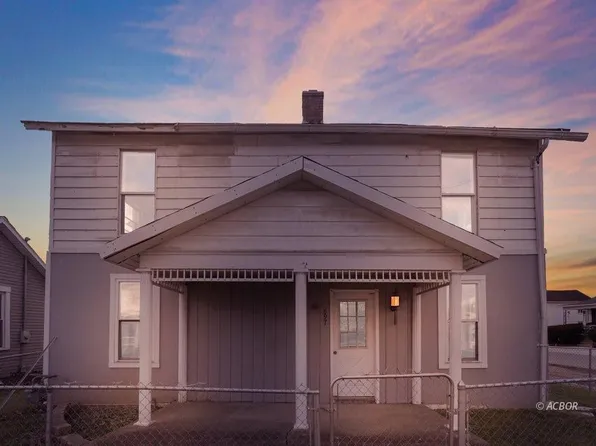 697 W Front St, Logan, OH 43138