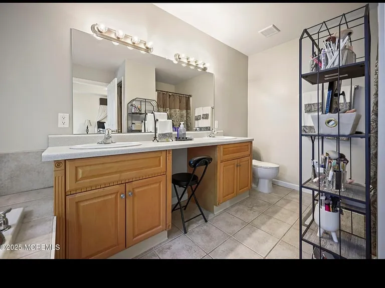 100 Pine St #9 — Photo 28