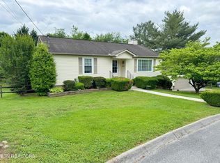 1238 Amber Ln, Sevierville, TN 37862