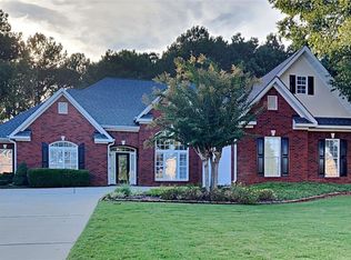 1218 McAllistar Dr, Locust Grove, GA 30248