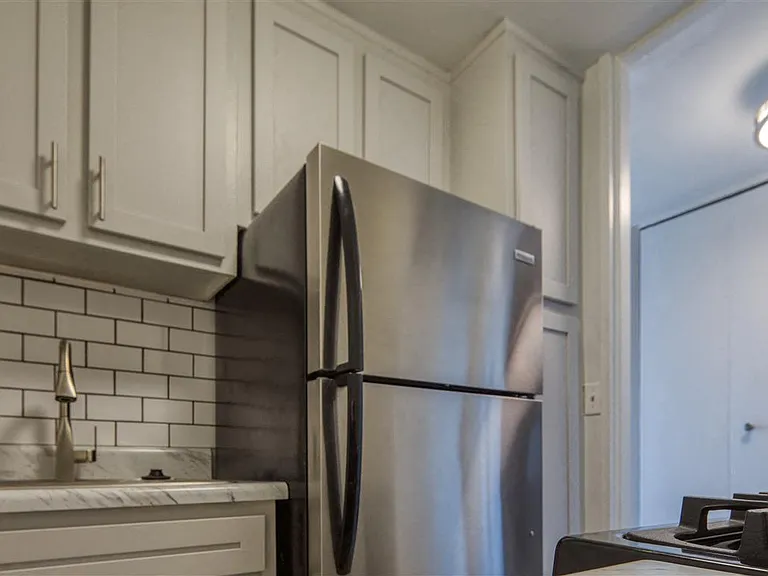 The Lafayette Apartments — Photo 22