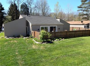 1350 Arndale Rd, Stow, OH 44224