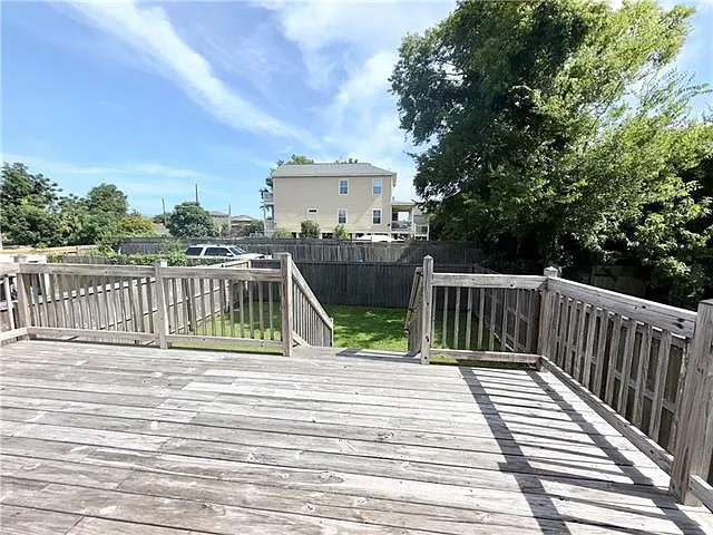 1309 Foy St — Photo 13