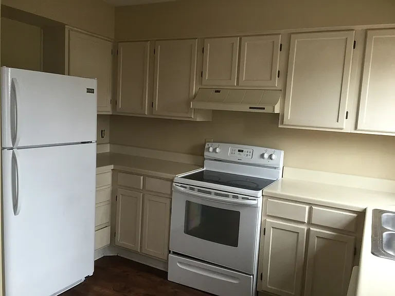 842 Chickasaw Ave — Photo 8