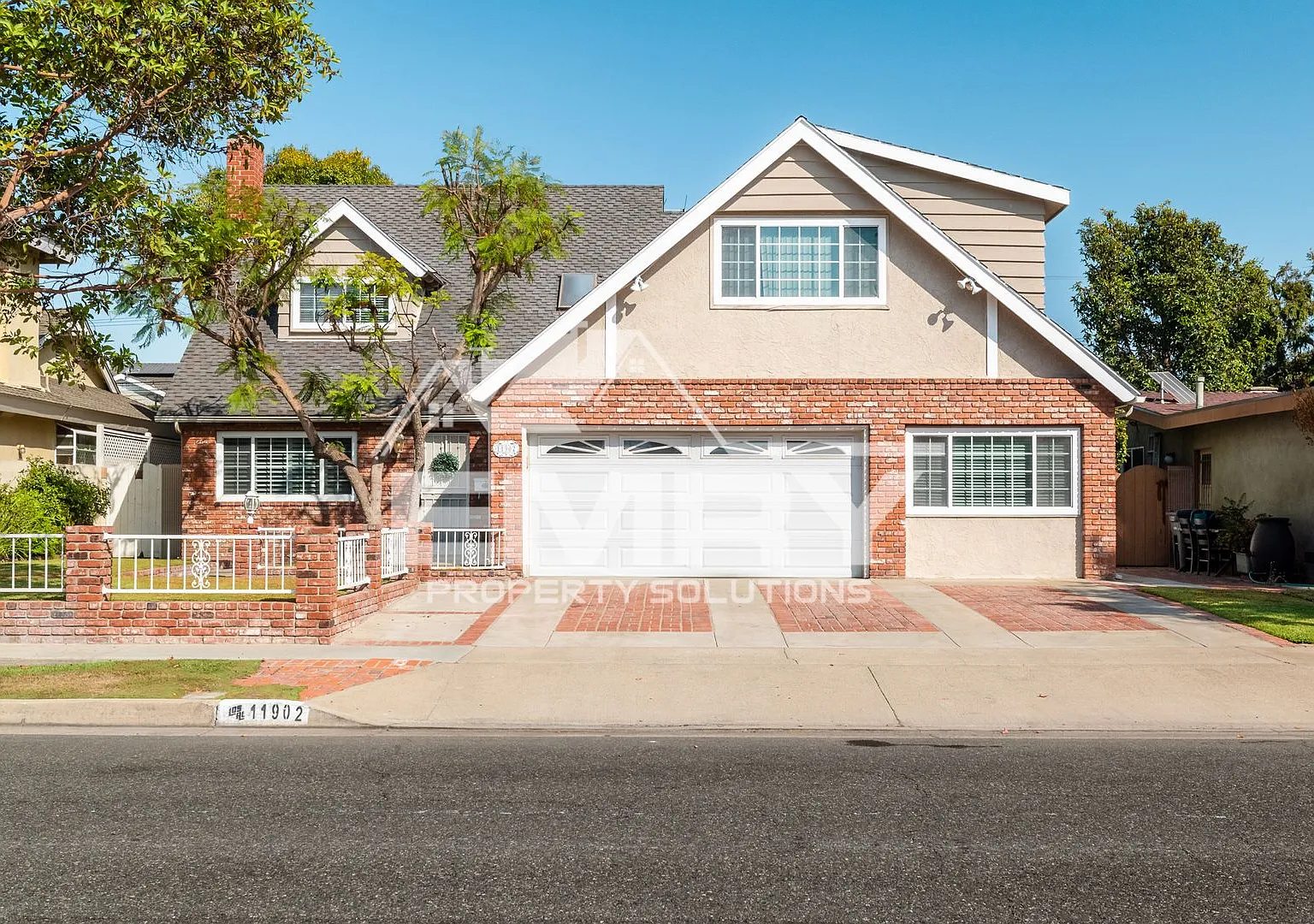 5 Bedroom 3 Bathroom Single House in Los Alamitos CA 90720!! — Photo 2