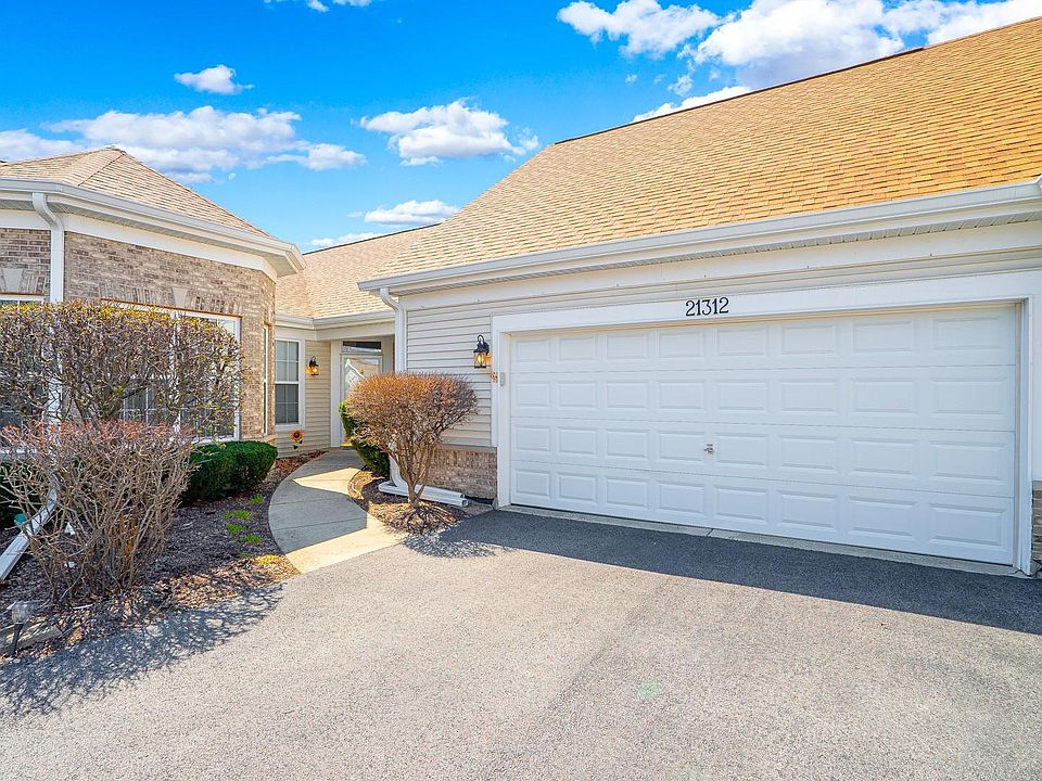 1st image of 21312 W Juniper Ln