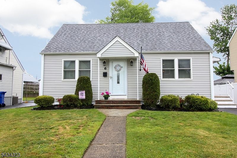 1st image of 6 Knollwood Rd