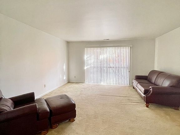 4th image of 1332 Woodland St