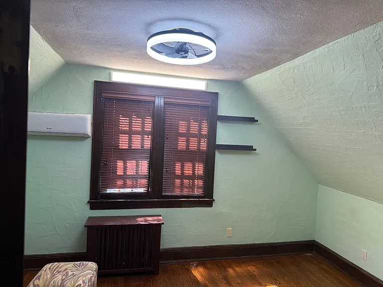 8337 Charlecote Rdg — Photo 19