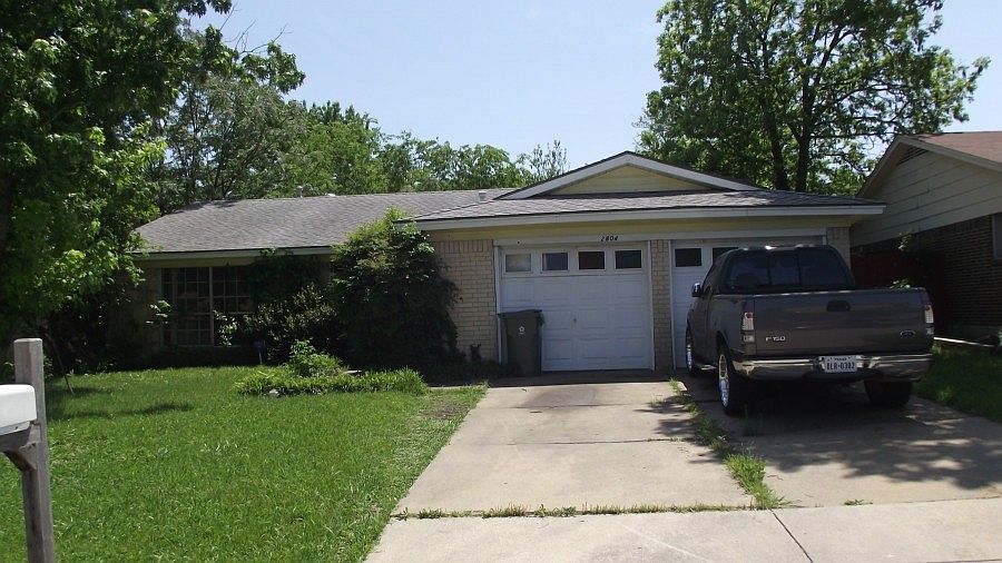 1st image of 2804 Buena Vista Dr