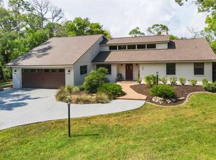 925 Dartmoor Cir, Nokomis, FL 34275