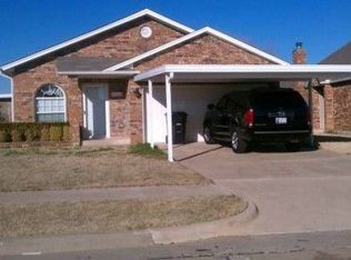 1611 SW 23rd St, Moore, OK 73170