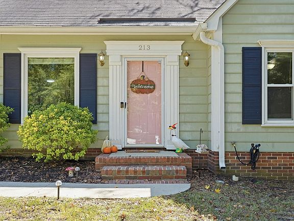5th image of 213 Dyers Hall Rd