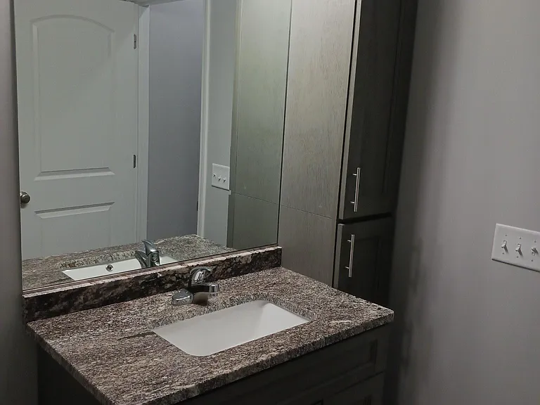 442 Main St — Photo 12