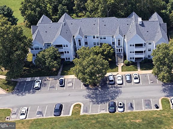 2nd image of 8377 Montgomery Run Rd Unit F