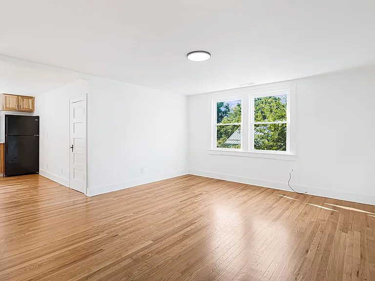 431 S Broad St #2 — Photo 4